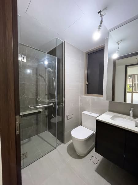 Pasir Ris 8, 14 Pasir Ris Drive 8, 2 Bedrooms, 775 sqft, Apartment For Rent, by Quek Yee Yong, 500058964 - Bathroom - PropertyGuru.com.sg