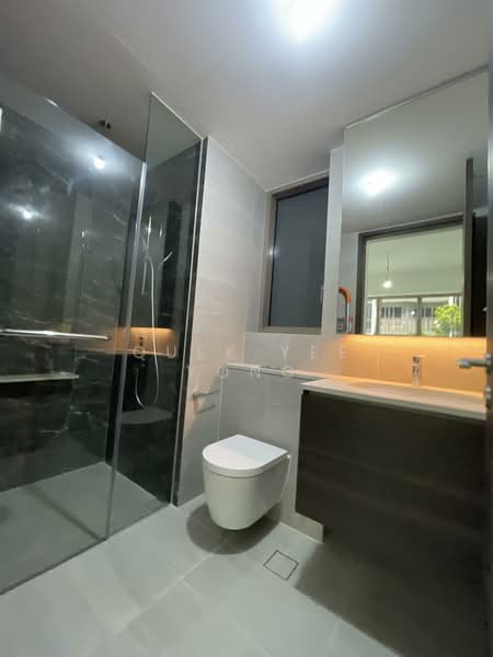 Pasir Ris 8, 14 Pasir Ris Drive 8, 2 Bedrooms, 775 sqft, Apartment For Rent, by Quek Yee Yong, 500058964 - Bathroom - PropertyGuru.com.sg