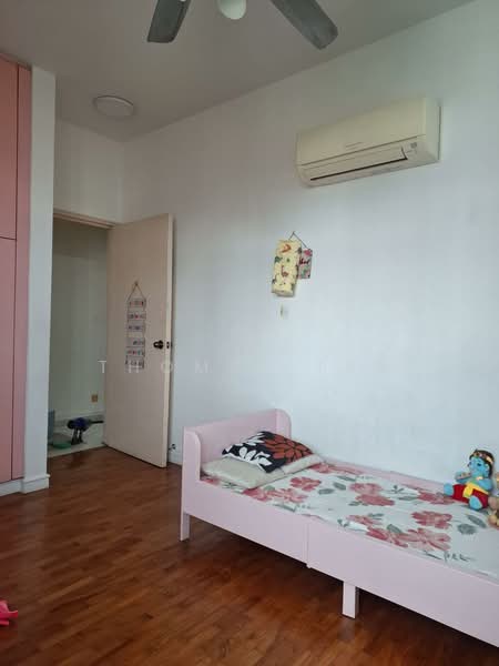 Fernwood Towers, 28 Fernwood Terrace, 3 Bedrooms, 1,195 sqft, Condominium For Rent, by Thomas Tan, 500058976 - Bedroom - PropertyGuru.com.sg