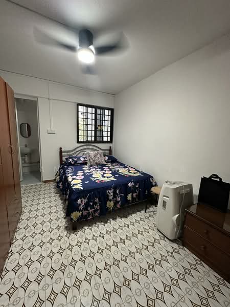 351 Clementi Avenue 2, 351 Clementi Avenue 2, 2 Bedrooms, 721 sqft, HDB Flat For Rent, by Andrew Nair, 500058979 - Bedroom - PropertyGuru.com.sg