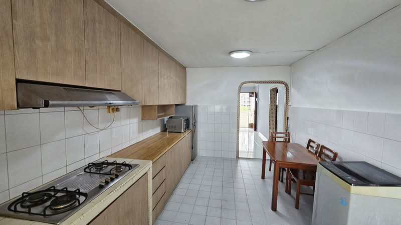 427 Clementi Avenue 3, 427 Clementi Avenue 3, 2 Bedrooms, 721 sqft, HDB Flat For Rent, by Elaine Tan, 500058999 - Kitchen - PropertyGuru.com.sg
