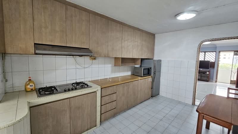 427 Clementi Avenue 3, 427 Clementi Avenue 3, 2 Bedrooms, 721 sqft, HDB Flat For Rent, by Elaine Tan, 500058999 - Kitchen - PropertyGuru.com.sg