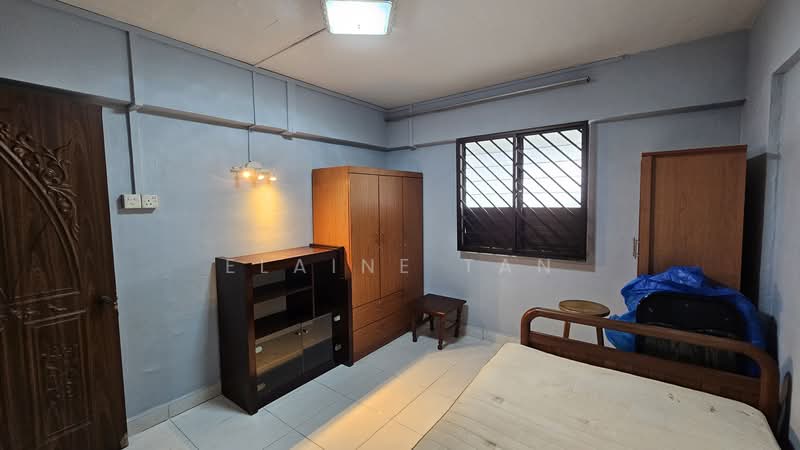 427 Clementi Avenue 3, 427 Clementi Avenue 3, 2 Bedrooms, 721 sqft, HDB Flat For Rent, by Elaine Tan, 500058999 - Bedroom - PropertyGuru.com.sg