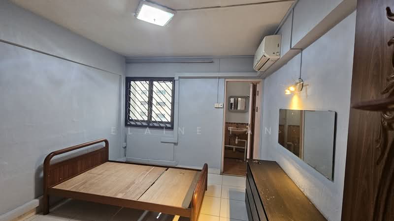 427 Clementi Avenue 3, 427 Clementi Avenue 3, 2 Bedrooms, 721 sqft, HDB Flat For Rent, by Elaine Tan, 500058999 - Bedroom - PropertyGuru.com.sg