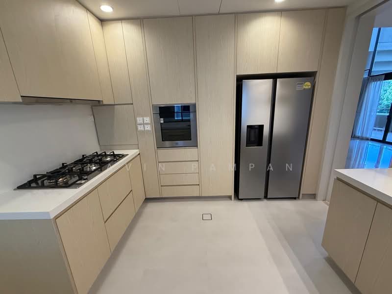 The Colonnade, 82 Grange Road, 4 Bedrooms, 3,994 sqft, Condominium For Rent, by Navin Pampan, 500059002 - Kitchen - PropertyGuru.com.sg