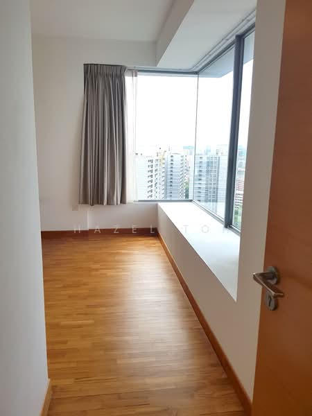 Centro Residences Condominium For Sale at S$ 2,806,300 | PropertyGuru Singapore - Master Bedroom