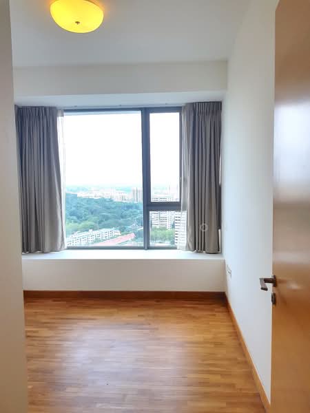Centro Residences Condominium For Sale at S$ 2,806,300 | PropertyGuru Singapore - Bedroom 3