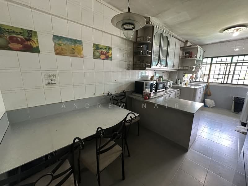 252 Tampines Street 21, 252 Tampines Street 21, 2 Bedrooms, 882 sqft, HDB Flat For Rent, by Andrew Nair, 500059013 - Kitchen - PropertyGuru.com.sg