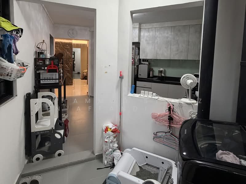 128 Rivervale Street HDB Flat For Sale at S$ 650,000 | PropertyGuru Singapore - Kitchen