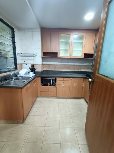 East Meadows, 30 Tanah Merah Kechil Road, Room Rental, 100 sqft, Condominium For Rent, by Darryl Ng, 500059036 - Kitchen - PropertyGuru.com.sg