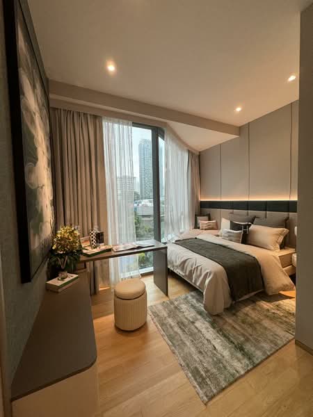 Cliveden at Grange Condominium For Sale at S$ 10,500,000 | PropertyGuru Singapore - Bedroom
