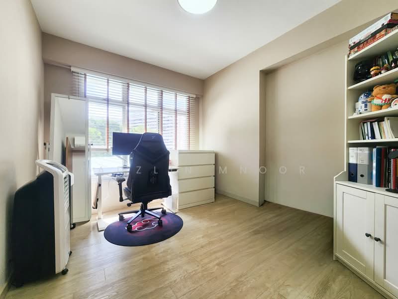 874B Tampines Street 85 HDB Flat For Sale at S$ 679,000 | PropertyGuru Singapore - Study