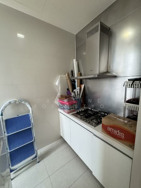 The Cosmopolitan, 200 Kim Seng Road, 3 Bedrooms, 1,399 sqft, Condominium For Rent, by Caroline Soelistyo, 500059062 - Kitchen - PropertyGuru.com.sg