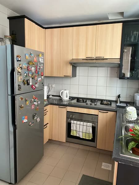 Costa Rhu, 5 Rhu Cross, 2 Bedrooms, 1,012 sqft, Condominium For Rent, by Joanne Law, 500059080 - Kitchen - PropertyGuru.com.sg