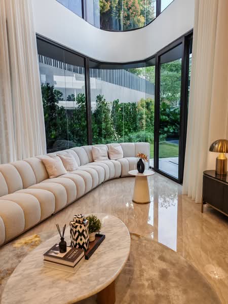 ❤️ Fernhill Brand New Bungalow with 6 ensuites bedrooms ❤️ 88971732 Bungalow House For Sale at S$ 18,800,000 | PropertyGuru Singapore - Living Room