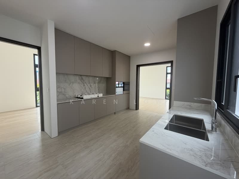 ❤️Brand New 2.5+Basement Storey Detached @Grove Dr, Henry Park Pri, Mt Sinai❤️ 8897 I732 Bungalow House For Sale at S$ 19,800,000 | PropertyGuru Singapore - Kitchen
