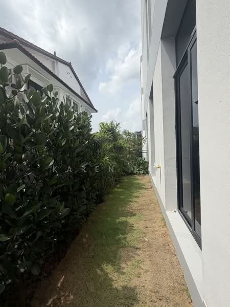 ❤️Brand New 2.5+Basement Storey Detached @Grove Dr, Henry Park Pri, Mt Sinai❤️ 8897 I732 Bungalow House For Sale at S$ 19,800,000 | PropertyGuru Singapore - Exterior