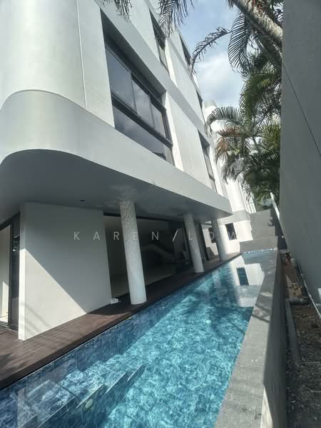 ❤️Brand New 2.5+Basement Storey Detached @Grove Dr, Henry Park Pri, Mt Sinai❤️ 8897 I732 Bungalow House For Sale at S$ 19,800,000 | PropertyGuru Singapore - Exterior