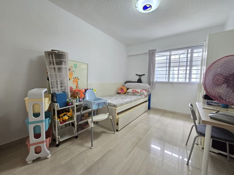 466 Crawford Lane HDB Flat For Sale at S$ 800,000 | PropertyGuru Singapore - Bedroom