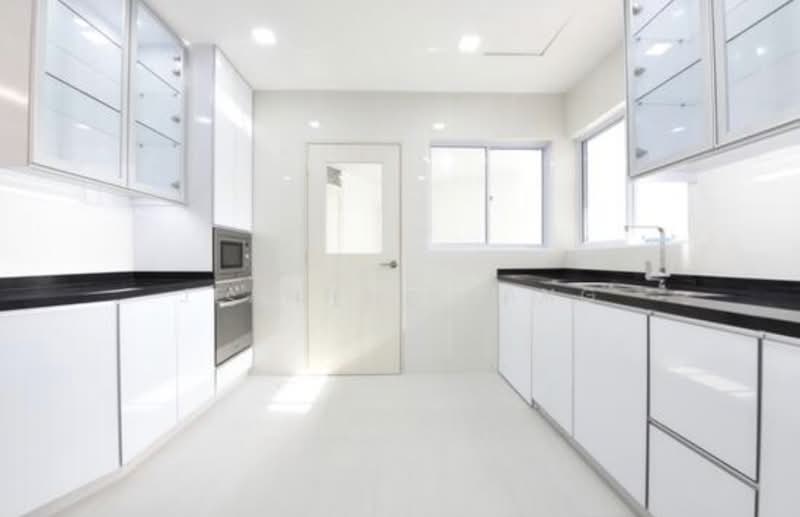 Regency Park, 9 Nathan Road, 5 Bedrooms, 3,650 sqft, Condominium For Rent, by Serene Lim, 500059113 - Kitchen - PropertyGuru.com.sg