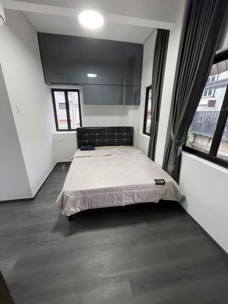 Eng Aun Mansion, 318 - 318C Thomson Road, Room Rental, 300 sqft, Apartment For Rent, by Celia Seow, 500059125 - Bedroom - PropertyGuru.com.sg