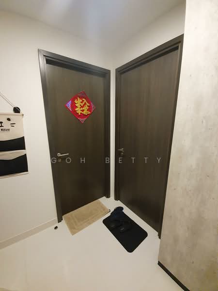 The Rise @ Oxley - Residences Condominium For Sale at S$ 1,600,000 | PropertyGuru Singapore - Entrance