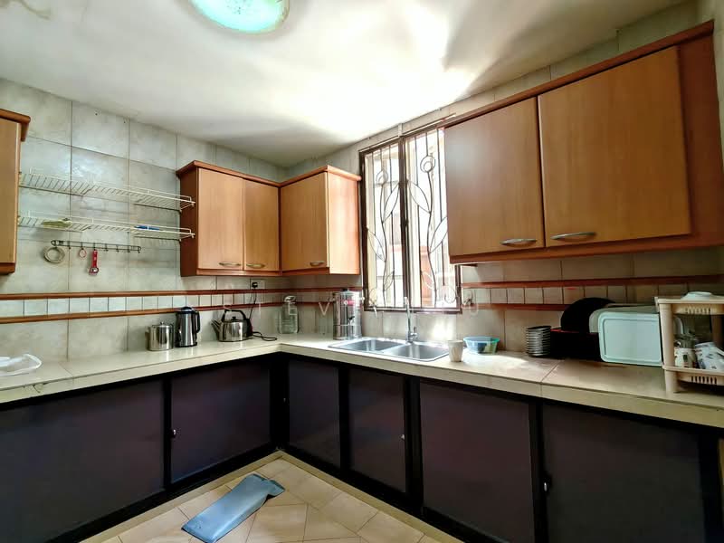 Tai Keng Gardens Corner Terrace For Sale at S$ 3,700,000 | PropertyGuru Singapore - Kitchen