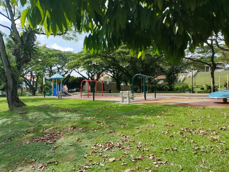 Tai Keng Gardens Corner Terrace For Sale at S$ 3,700,000 | PropertyGuru Singapore - Garden