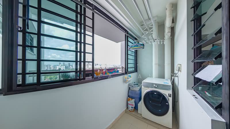 28C Dover Crescent HDB Flat For Sale at S$ 698,888 | PropertyGuru Singapore - Balcony