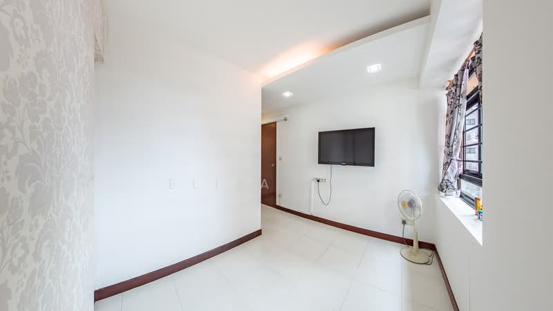 28C Dover Crescent HDB Flat For Sale at S$ 698,888 | PropertyGuru Singapore - Living Room