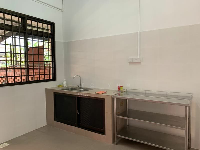 37 Lorong Stangee, Lorong Stangee, 4 Bedrooms, 1,320 sqft, Terraced House For Rent, by Alec Yun, 500059153 - Kitchen - PropertyGuru.com.sg