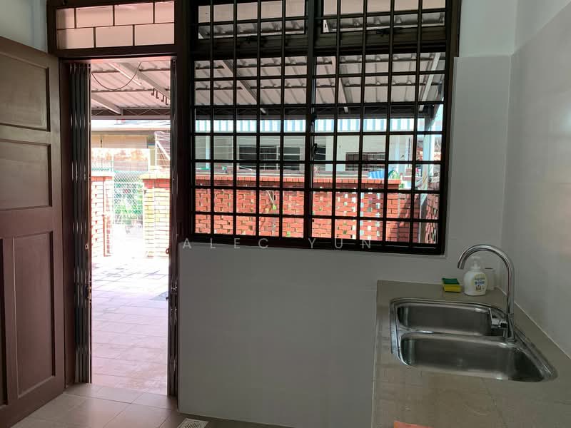 37 Lorong Stangee, Lorong Stangee, 4 Bedrooms, 1,320 sqft, Terraced House For Rent, by Alec Yun, 500059153 - Kitchen - PropertyGuru.com.sg