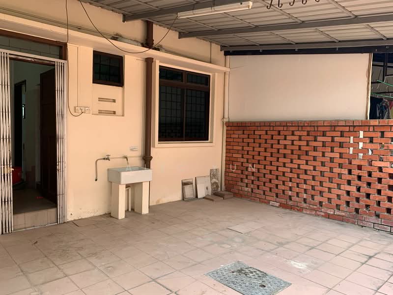 37 Lorong Stangee, Lorong Stangee, 4 Bedrooms, 1,320 sqft, Terraced House For Rent, by Alec Yun, 500059153 - Exterior - PropertyGuru.com.sg