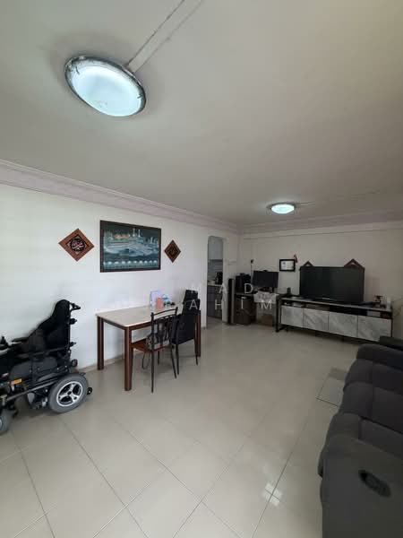 470 Tampines Street 44 HDB Flat For Sale at S$ 565,000 | PropertyGuru Singapore - Living Room