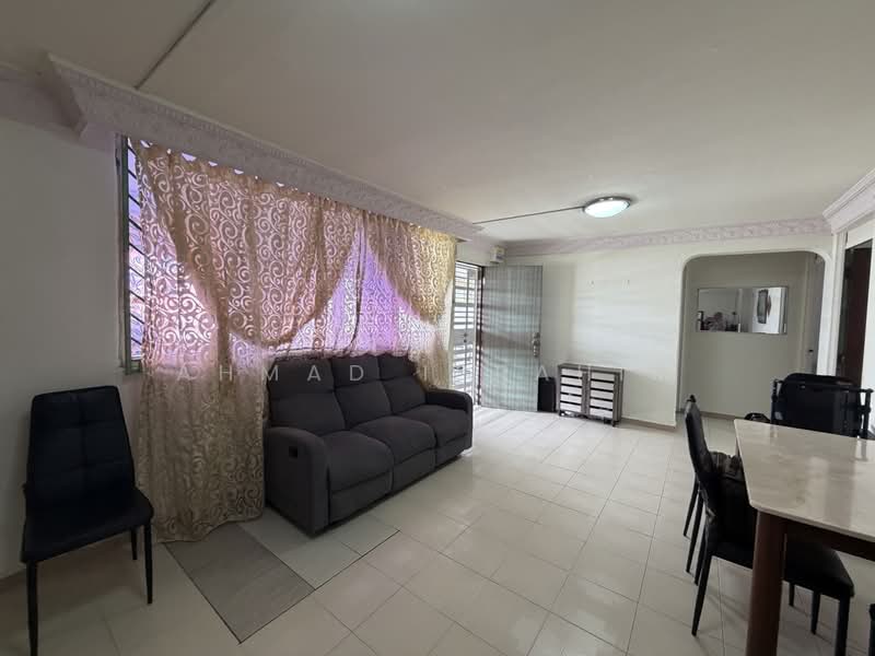 470 Tampines Street 44 HDB Flat For Sale at S$ 565,000 | PropertyGuru Singapore - Living Room