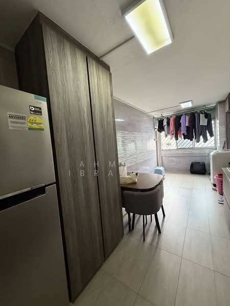 470 Tampines Street 44 HDB Flat For Sale at S$ 565,000 | PropertyGuru Singapore - kitchen