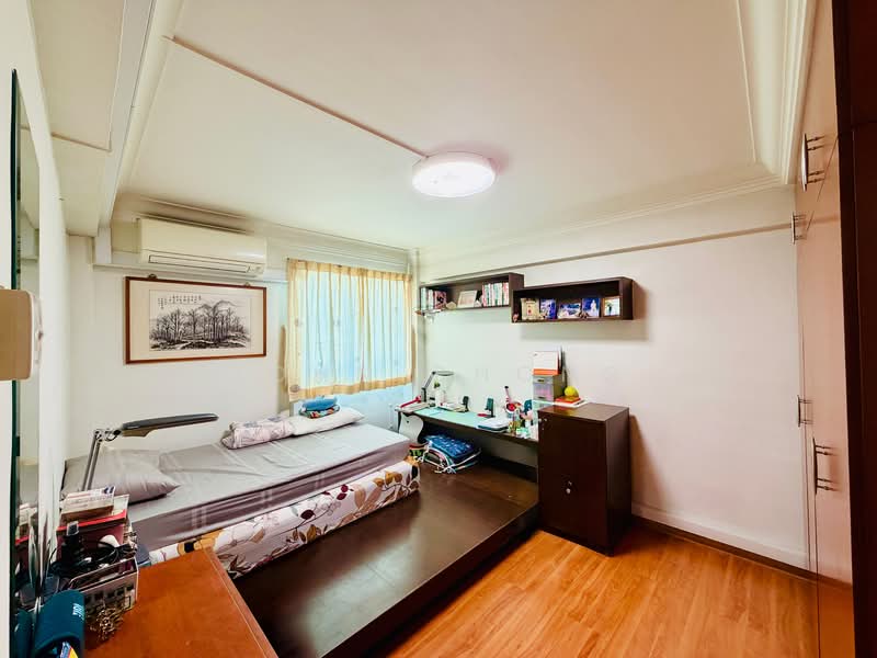 206 Toa Payoh North HDB Flat For Sale at S$ 410,000 | PropertyGuru Singapore - Bedroom