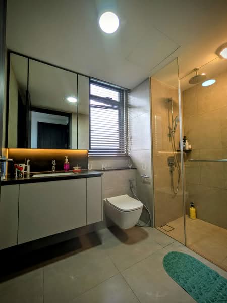 Sky Eden @ Bedok, 1 Bedok Central, 3 Bedrooms, 1,087 sqft, Condominium For Rent, by Jun Yu, 500059192 - Bathroom - PropertyGuru.com.sg