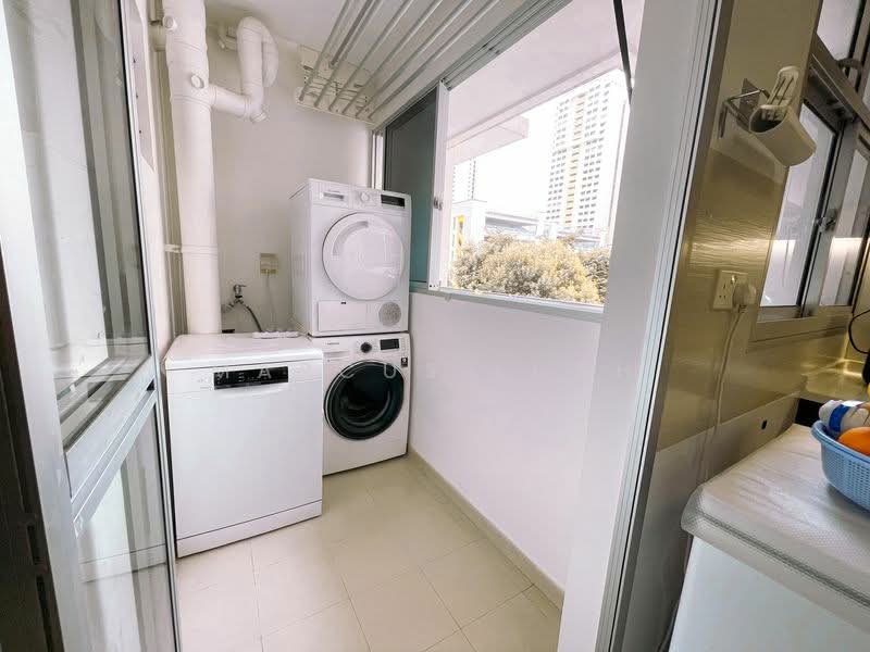 79 Dawson Road, 79 Dawson Road, 4 Bedrooms, 1,152 sqft, HDB Flat For Sale, by Marcus Luah, 500059193 - Balcony - PropertyGuru.com.sg