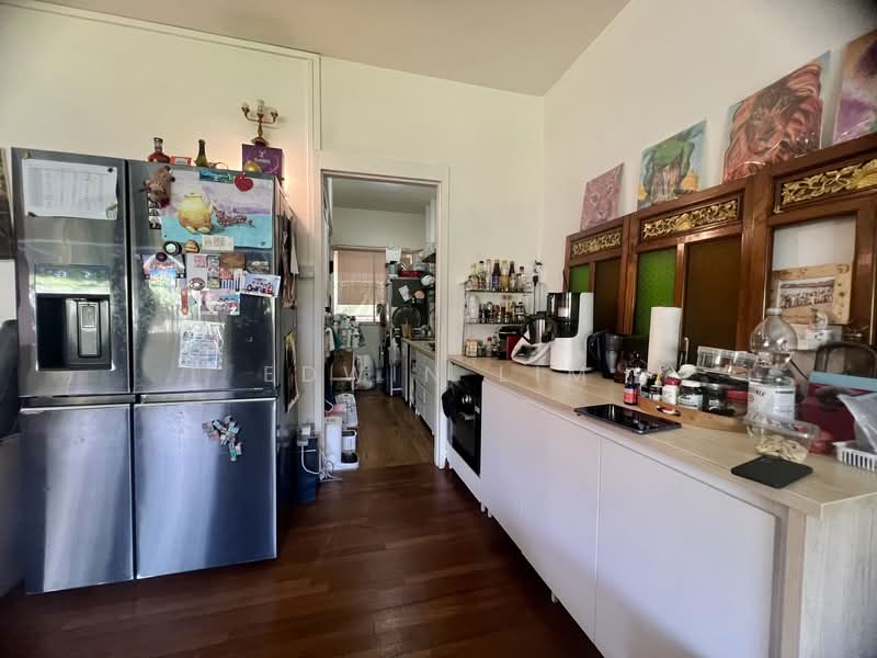 Hillcrest Arcadia Condominium For Sale at S$ 1,928,000 | PropertyGuru Singapore - Kitchen