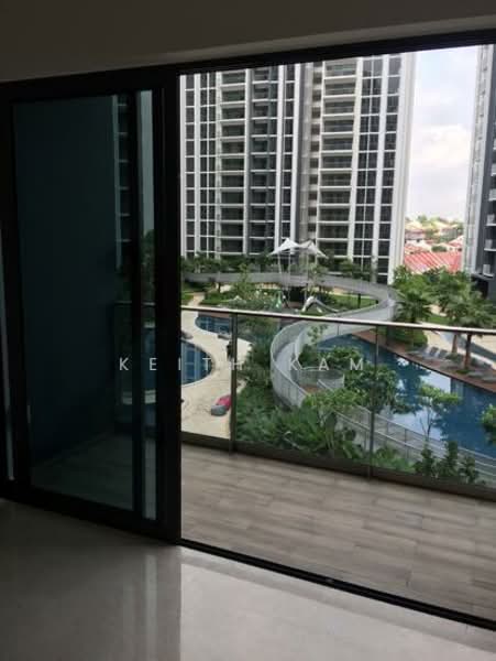 The Panorama Condominium For Sale at S$ 900,000 | PropertyGuru Singapore - Balcony