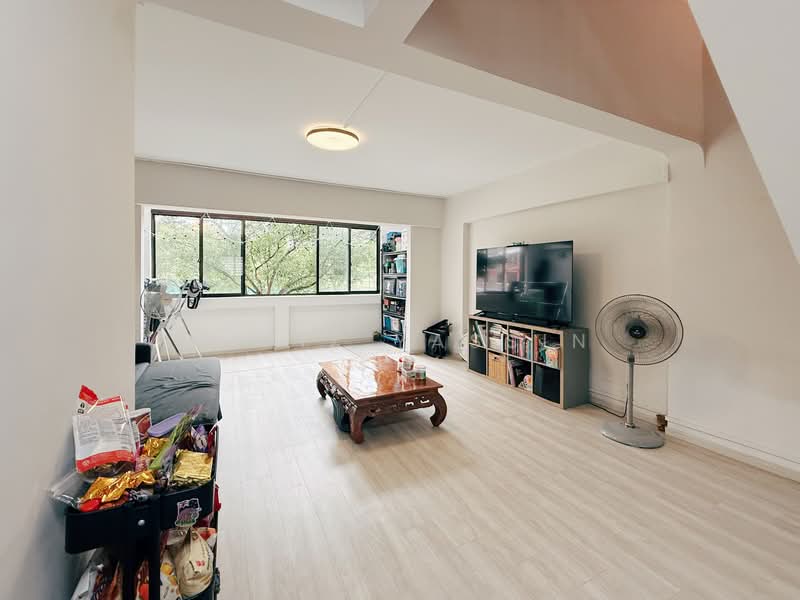 471 Jurong West Street 41 HDB Flat For Sale at S$ 868,000 | PropertyGuru Singapore - Living Room