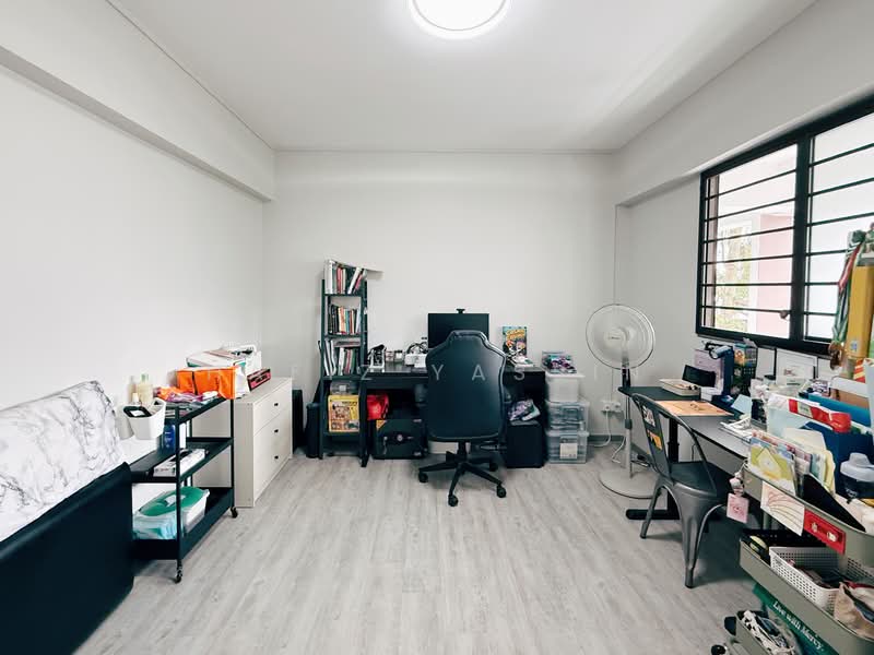 471 Jurong West Street 41 HDB Flat For Sale at S$ 868,000 | PropertyGuru Singapore - Study