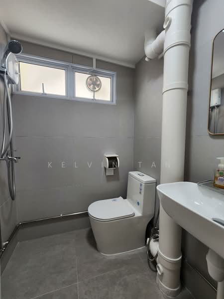 55 Telok Blangah Drive, 55 Telok Blangah Drive, 3 Bedrooms, 786 sqft, HDB Flat For Rent, by Kelvin Tan, 500059220 - Bathroom - PropertyGuru.com.sg