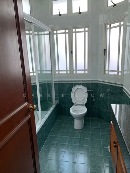 Holland Green Detached House For Sale at S$ 6,053,000 | PropertyGuru Singapore - Bathroom