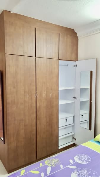 249 Tampines Street 21, 249 Tampines Street 21, 3 Bedrooms, 1,098 sqft, HDB Flat For Rent, by Chen Kwee Fong, 500059227 - Master Bedroom - PropertyGuru.com.sg