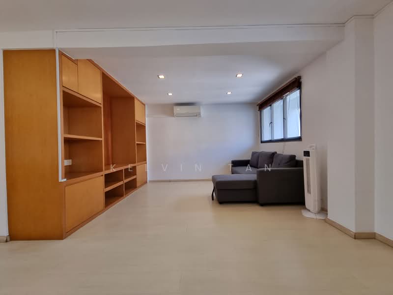 13 Holland Drive, 13 Holland Drive, 1 Bedroom, 700 sqft, HDB Flat For Rent, by Kelvin Tan, 500059237 - Living Room - PropertyGuru.com.sg