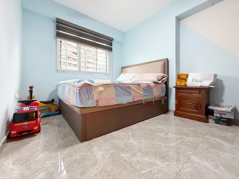 115C Canberra Walk HDB Flat For Sale at S$ 725,000 | PropertyGuru Singapore - Bedroom