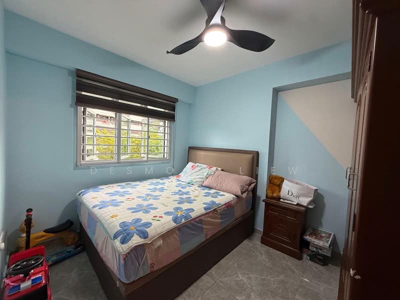 115C Canberra Walk HDB Flat For Sale at S$ 725,000 | PropertyGuru Singapore - Bedroom
