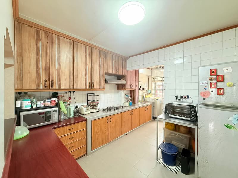 156 Yung Loh Road, 156 Yung Loh Road, 3 Bedrooms, 1,152 sqft, HDB Flat For Sale, by Jose Loh Zhenhao, 500059242 - Kitchen - PropertyGuru.com.sg